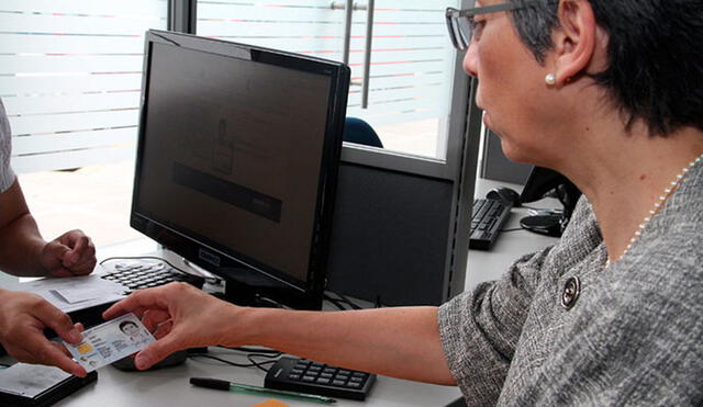 ¿Cómo tramitar por internet una copia certificada de la partida de nacimiento en Reniec?