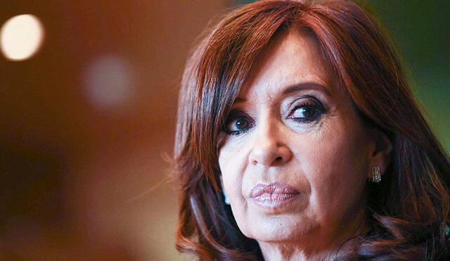 Cristina Kirchner declarará en una audiencia citada por el tribunal encargado de revisar el Memorando con Irán, muy controvertido por señalar puntos sobre el ataque terrorista a la AMIA, asociación de población judía más grande de la Argentina. Cristina Kirchner declarará en una audiencia citada por el tribunal encargado de revisar el Memorando con Irán, muy controvertido por señalar puntos sobre el ataque terrorista a la AMIA, asociación de población judía más grande de la Argentina.