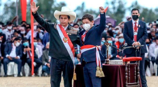 Guido Bellido juró como nuevo premier del Gobierno de Pedro Castillo. Guido Bellido juró como nuevo premier del Gobierno de Pedro Castillo.