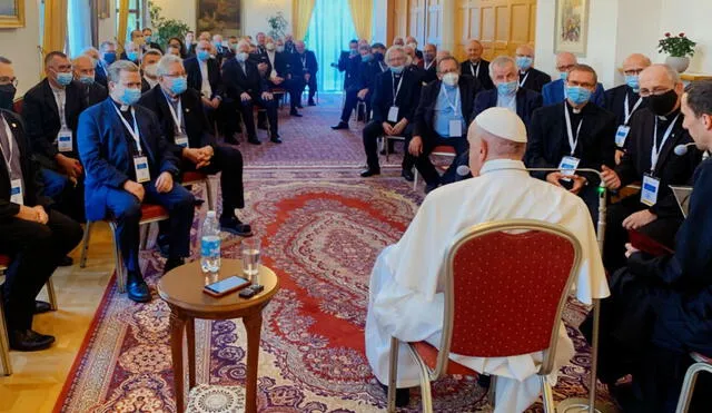 El Papa con los jesuitas eslovacos.