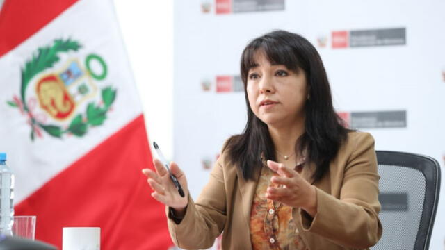 Mirtha Vásquez señaló que las nuevas restricciones serán en torno al aforo y trabajo virtual tras anuncio del Minsa.