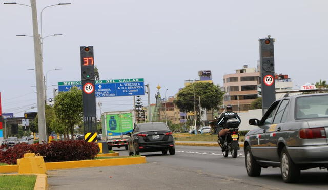 Decreto Supremo dispone la velocidad máxima de 30 km/h en calles y 50 km/h en avenidas Decreto Supremo dispone la velocidad máxima de 30 km/h en calles y 50 km/h en avenidas