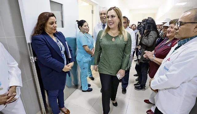 Fiorella Molinelli renunció al cargo tras las investigaciones en su contra por presuntas compras irregulares. Fiorella Molinelli renunció al cargo tras las investigaciones en su contra por presuntas compras irregulares.