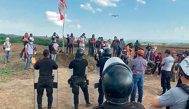 Agricultores denuncian que empresarios invadieron sus terrenos desde hace 40 años. Agricultores denuncian que empresarios invadieron sus terrenos desde hace 40 años.