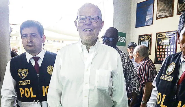 Pedro Pablo Kuczynski recupera su libertad.