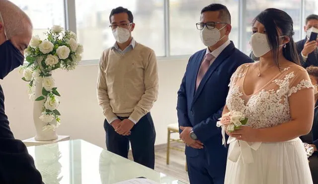 Los matrimonios civiles podrán celebrarse en notarías.