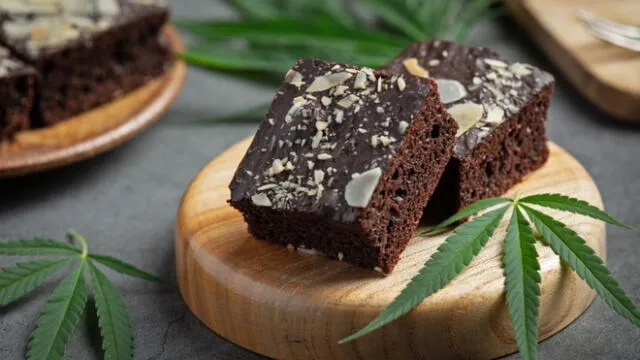 Jóvenes presuntamente vendían brownies con marihuana a escolares