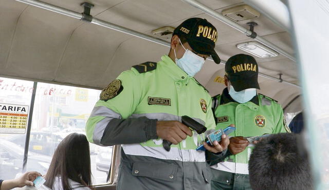 La policía viene realizando controles de identidad en diversos puntos de Lima.