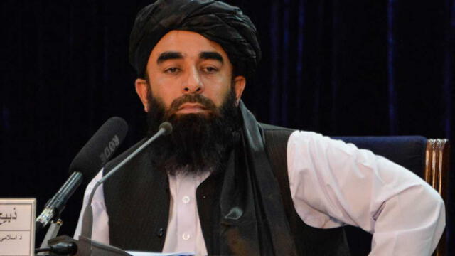  Zabihullah Mujahid, el portavoz de los talibanes, en una conferencia de prensa. Foto: AFP 
