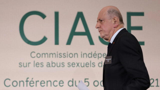  El presidente de la comisión, Jean-Marc Sauvé, en la publicación del informe sobre el abuso sexual por parte de funcionarios de la Iglesia. Foto: Thomas Coex / AFP   